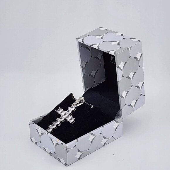 Square-Cut Gemstone Cross Necklace for a Modern Touch - Picture 5 of 6